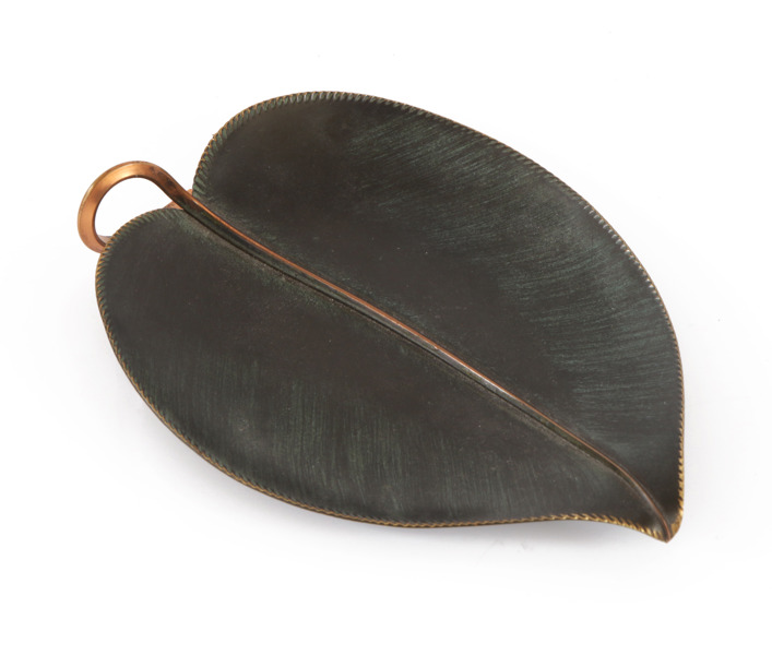 Lövformat fat, Grasoli, omkring 1900-talets mitt