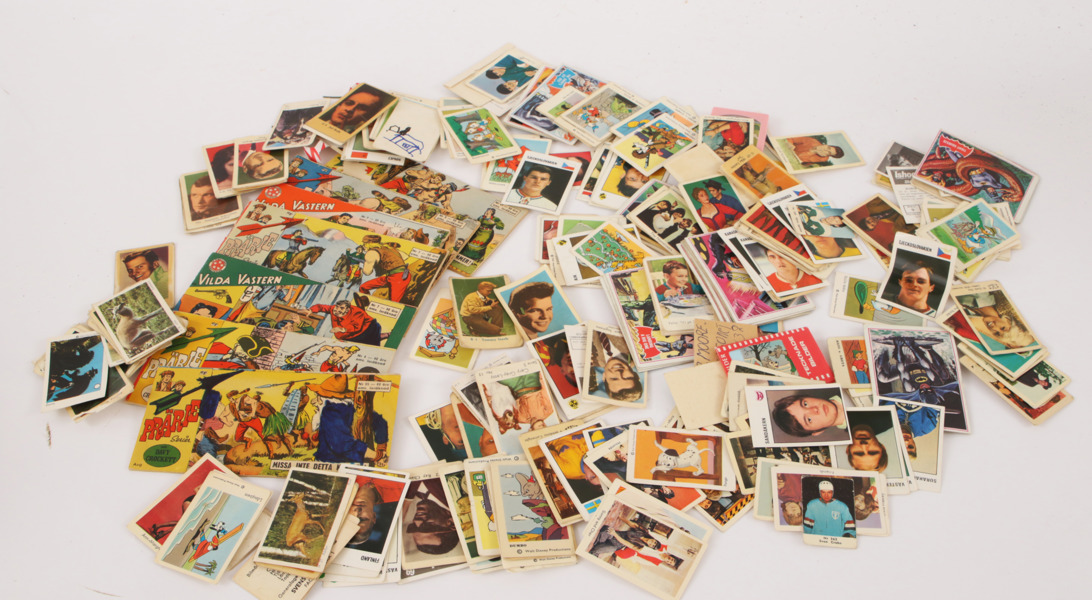 Parti samlarbilder, serietidningar, m.m. bl.a. Disney