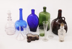 Parti glasföremål, bl.a. 1800-tal