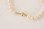 Pärlhalsband med lås i 18k
