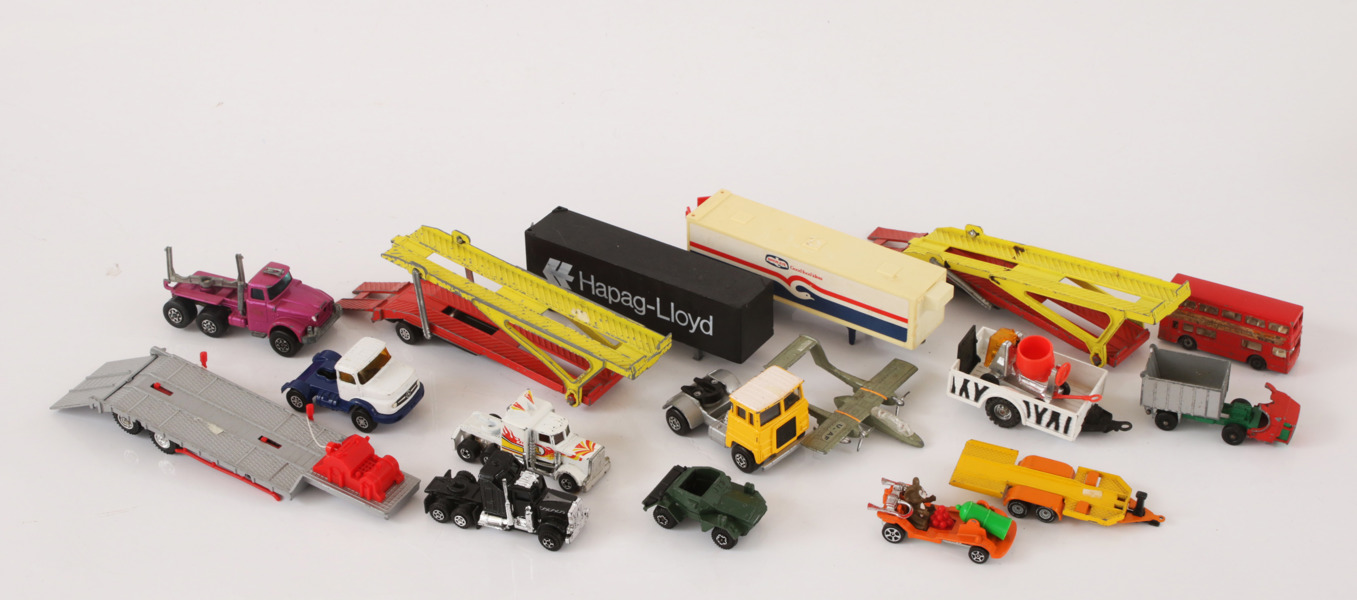 Parti leksaker, bla Corgi och Lesney