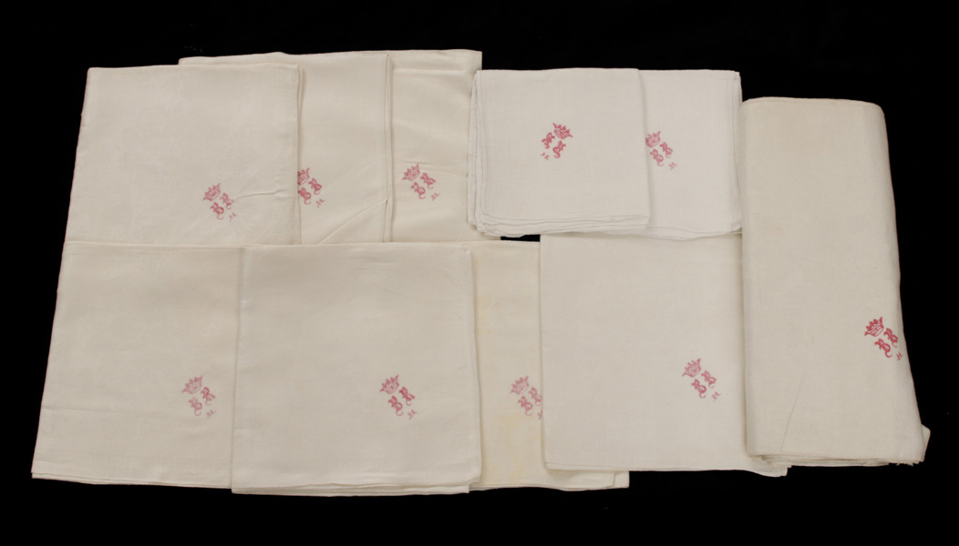 Servetter 7+2 samt duk, 1800-tal