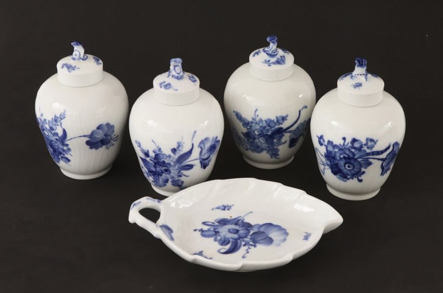 Porslin 5 delar, "Blå Blomster", Royal Copenhagen