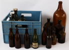 Parti äldre flaskor samt back, bl.a. Falu Ångbryggeri