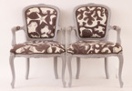 Karmstolar ett par, rokokostil, 1900-tal