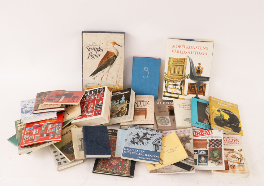 Parti konst- och antikvitetsböcker, m.m.