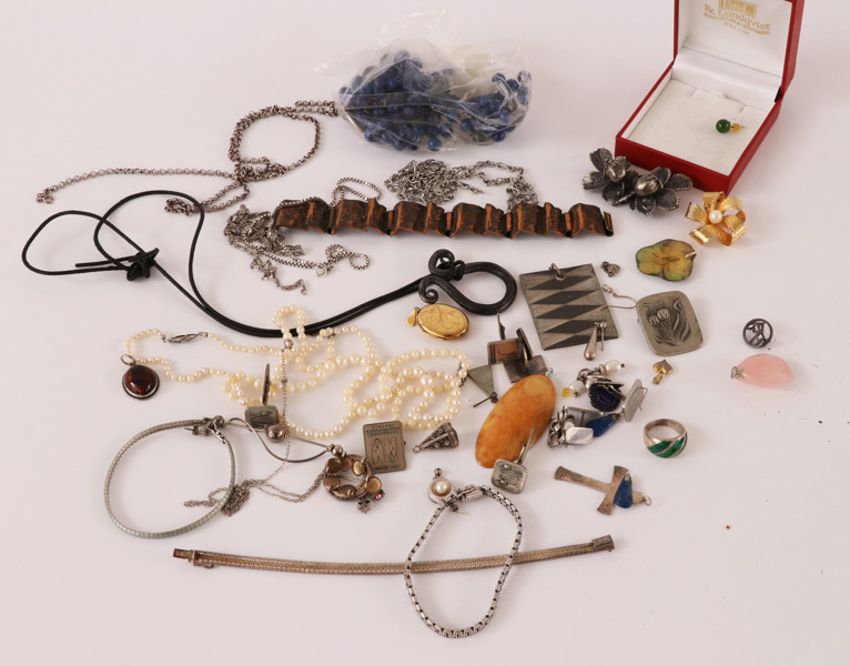 Parti smycken, bl.a. silver