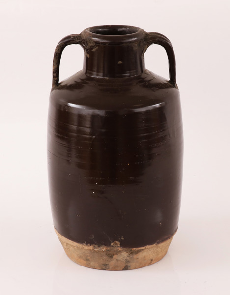 Kärl med hänklar, 18/1900-tal