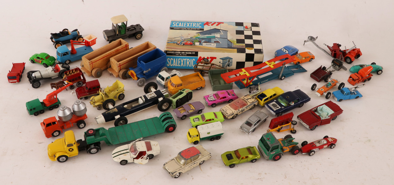 Parti leksaksbilar, m.m.