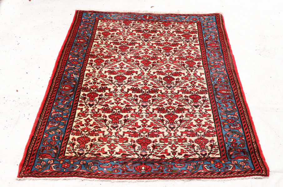 Handknuten matta, orientalisk