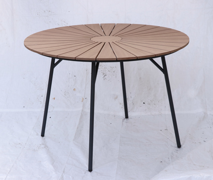 Trädgårdsbord, Jysk, 2000-tal