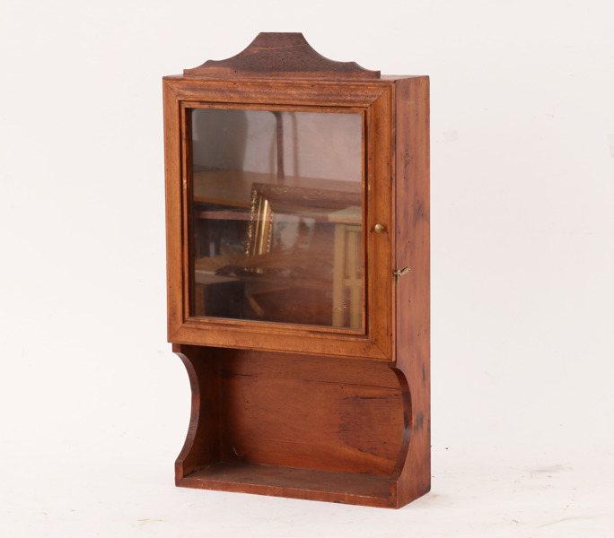 Badrumsskåp, 1900-talets början