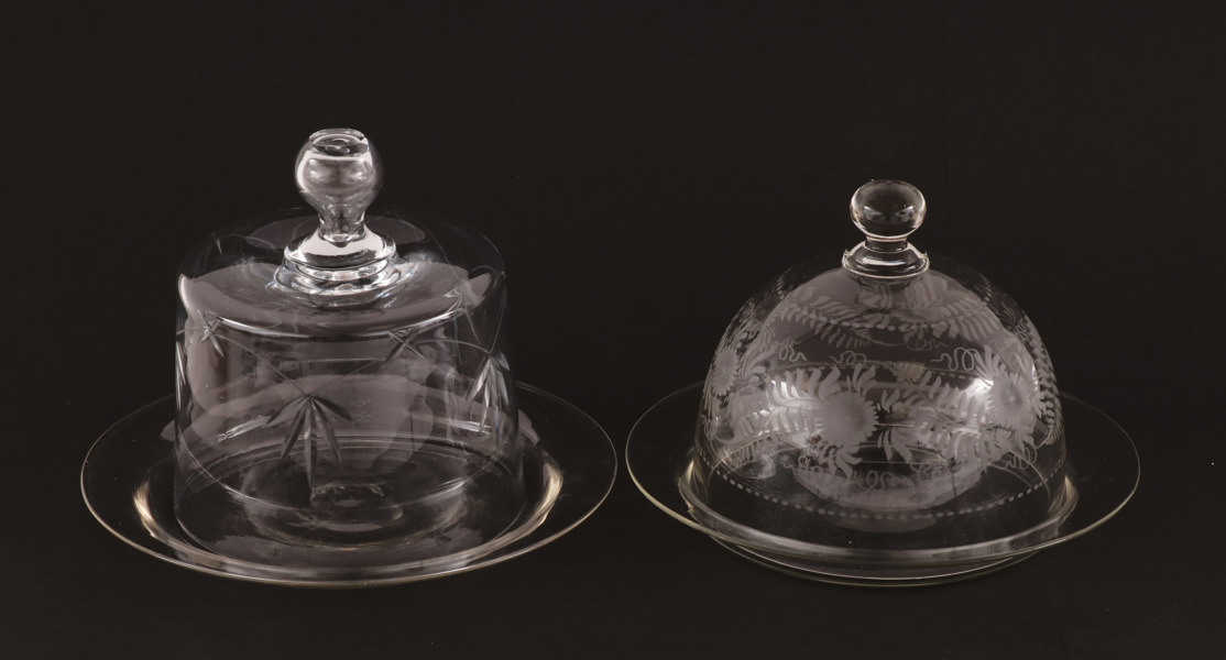 Ostkupor med underfat 2st, tidigt 1900-tal