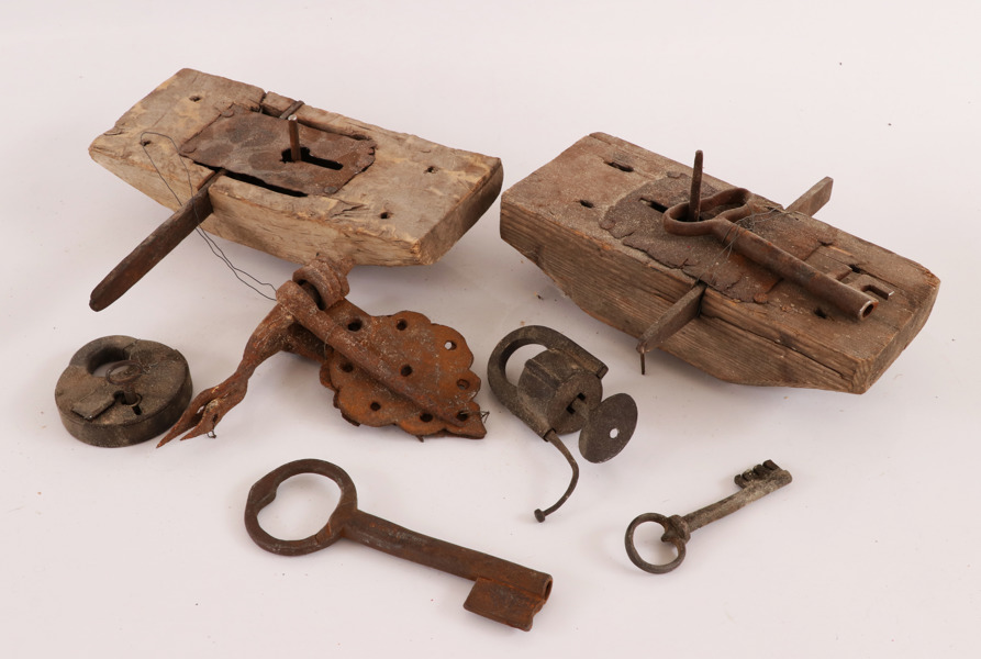 Parti lås, m.m. mestadels 1700-tal