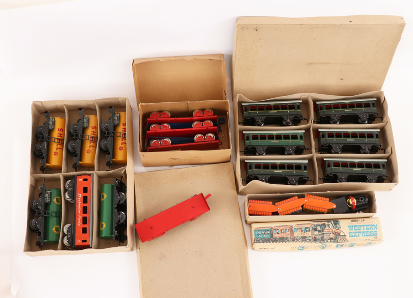 Parti leksakståg och vagnar