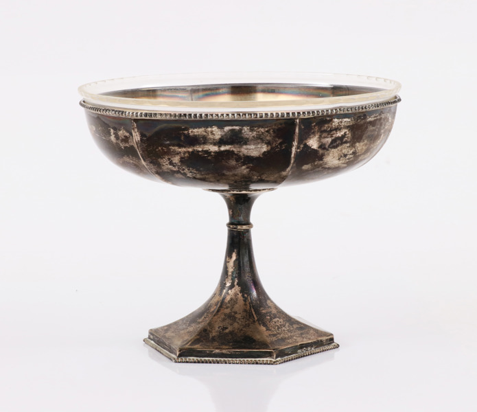 Skål på fot, silver, 1904