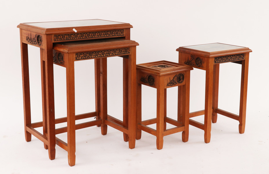 Bord 4 delar, Kina, 1900-talets slut