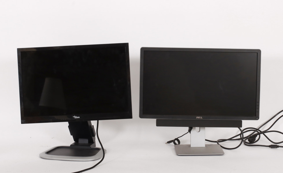 PC-monitorer 2st, Dell samt Fujitsu Siemens