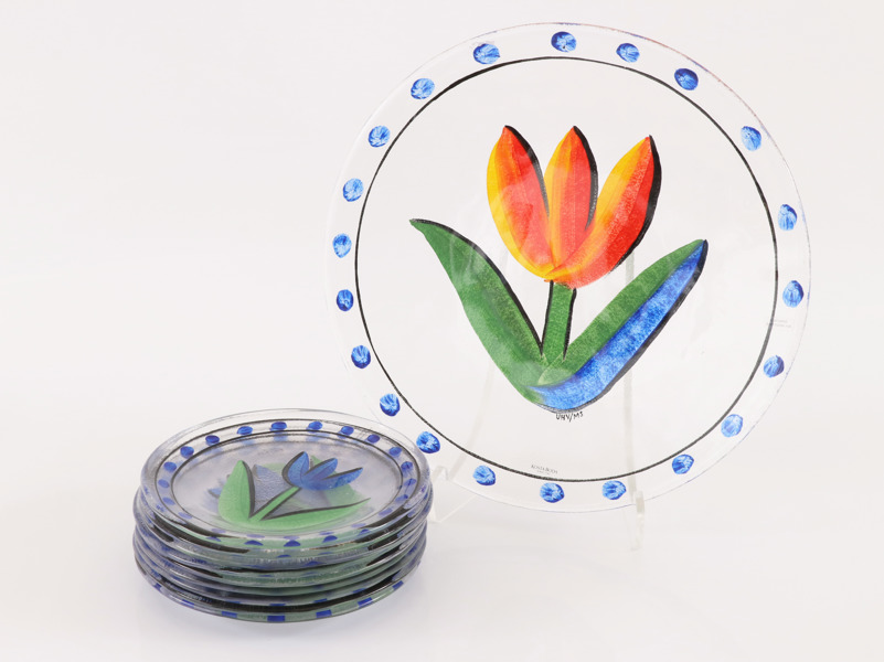 Assietter 8st samt uppläggningsfat, Ulrica Hydman Vallien för Kosta