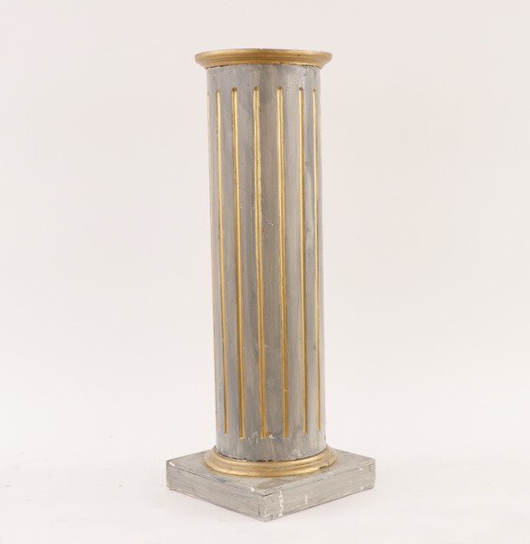 Piedestal, gustaviansk stil, 1900-talets början