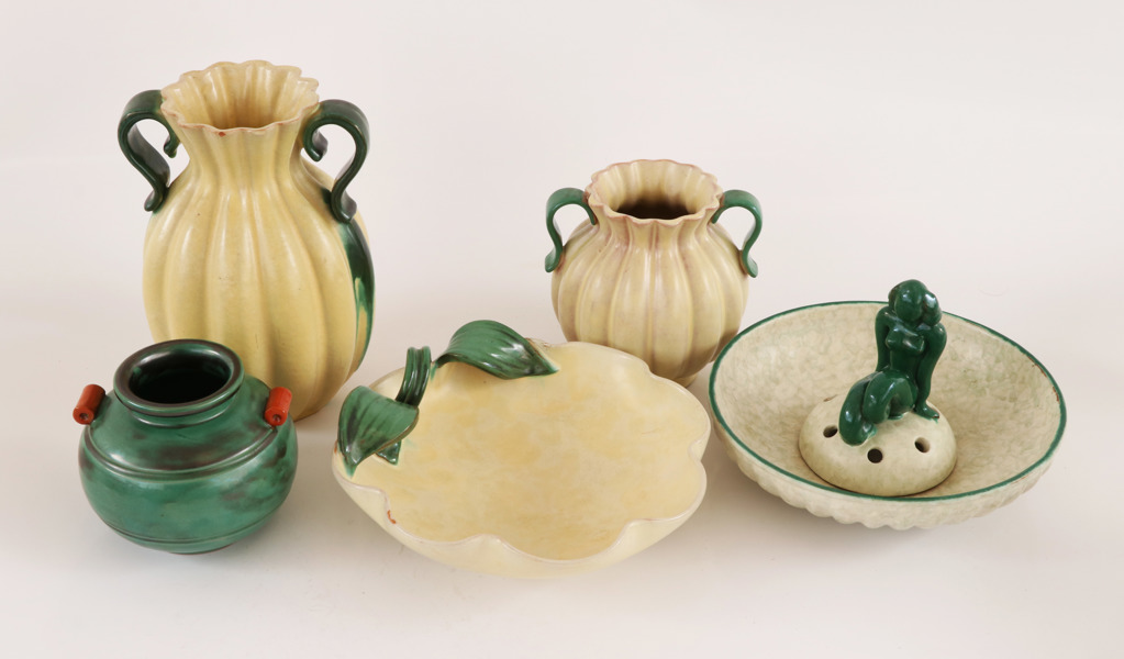 Keramik 5 delar, mestadels Ekeby, 1900-talets första hälft