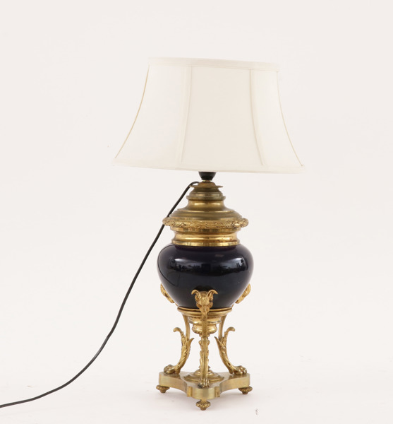 Bordslampa, Louis XVI stil, omkring år 1900