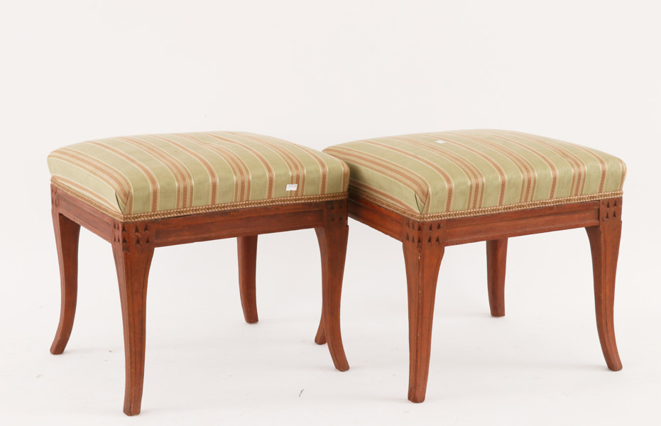 Taburetter ett par, sengustavianska provinsarbeten, 1800-talets början