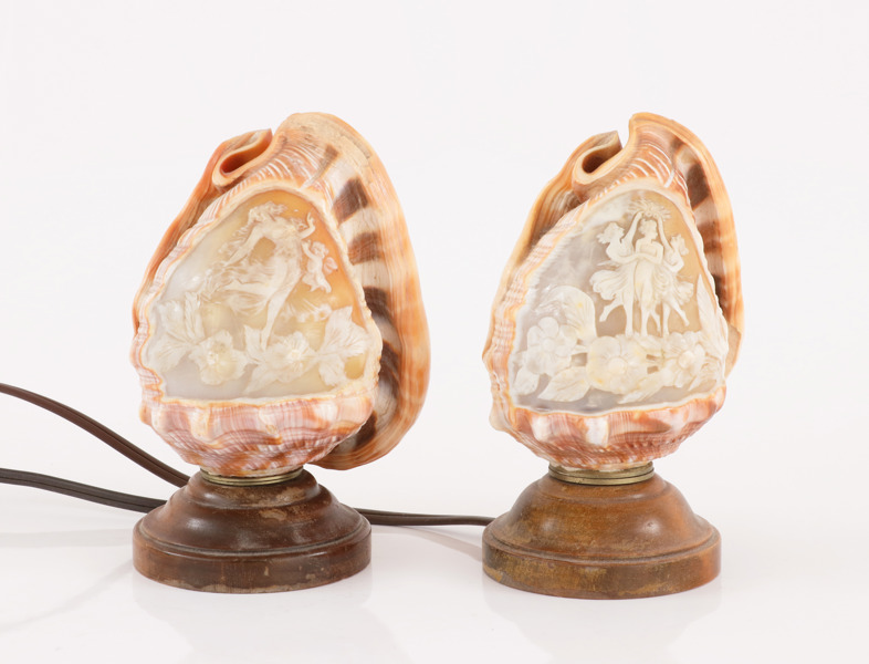 Bordslampor 2st, 1900-talets första hälft