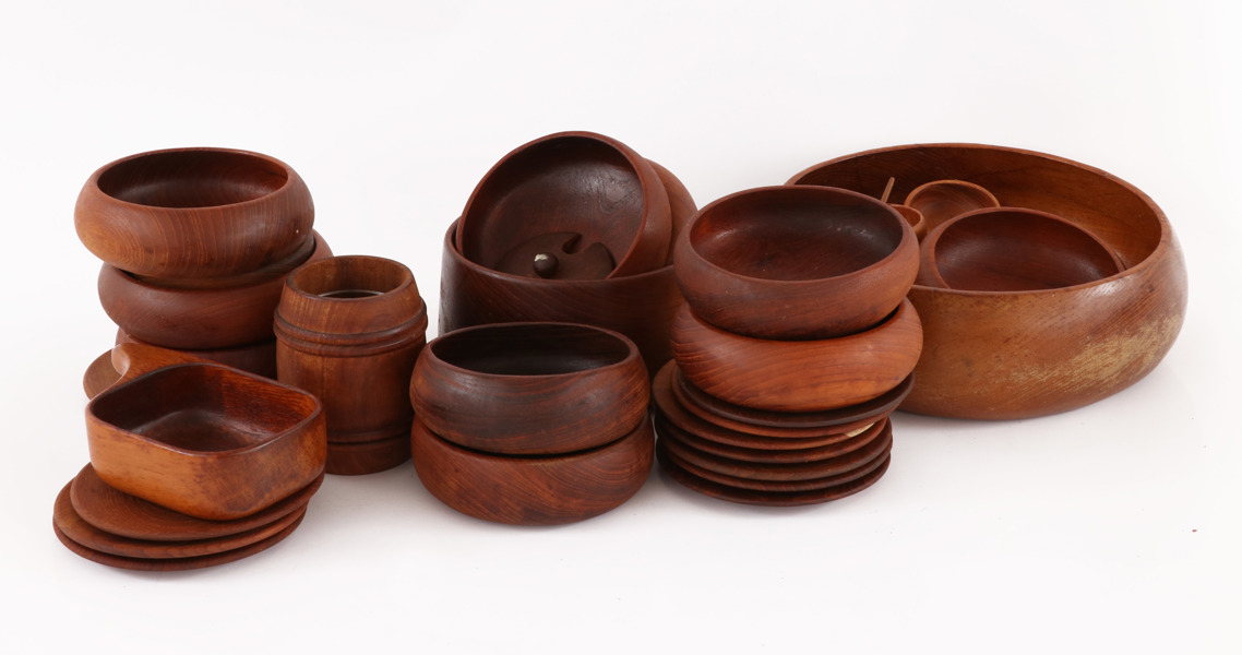 Parti teakföremål, mestadels 1960-tal