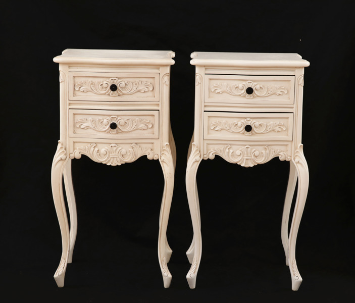 Nattduksbord ett par, rokokostil, 2000-tal