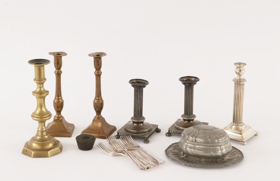 Parti metallföremål