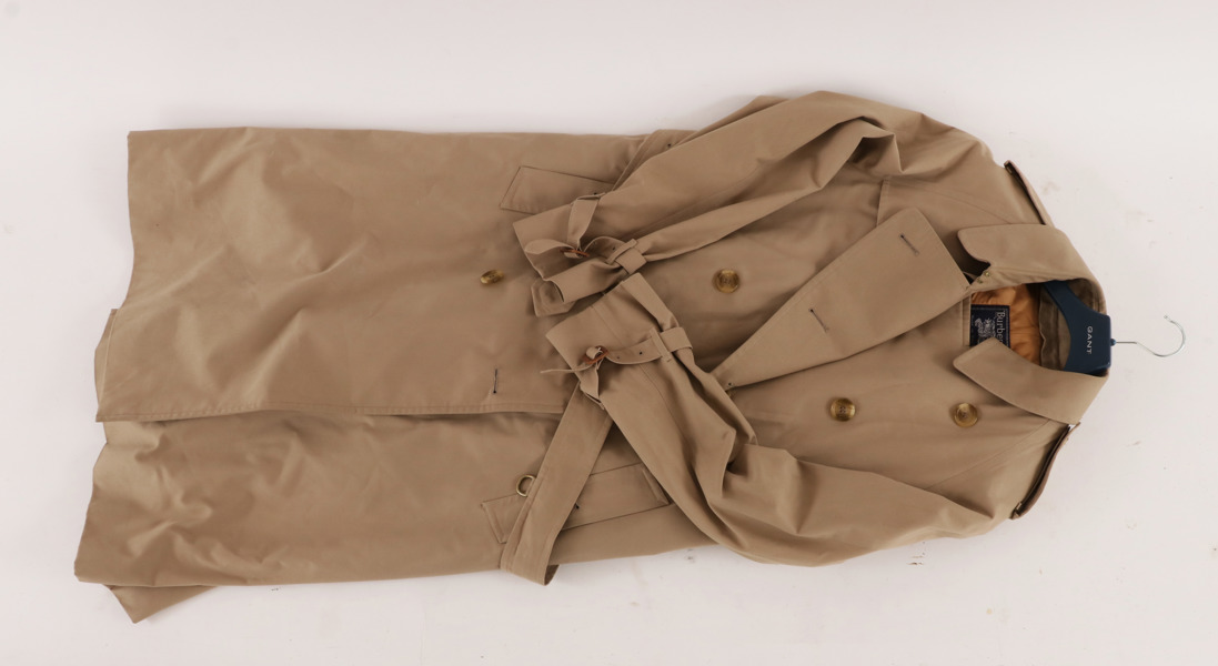 Trenchcoat, Burberry's, England