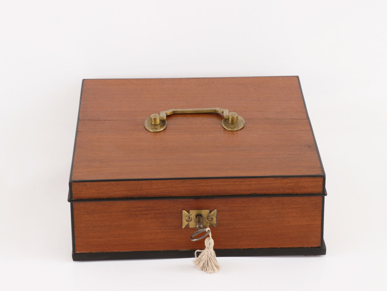 Rakskrin, sengustavianskt, omkring år 1800