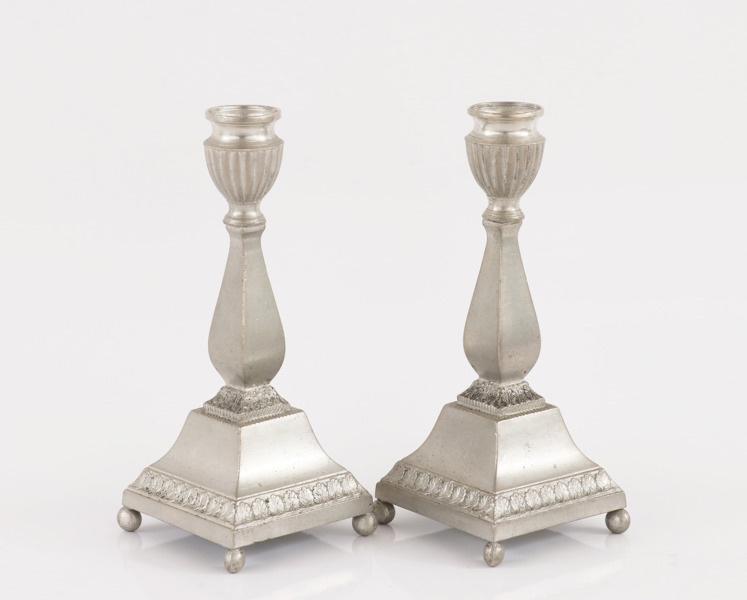 Ljusstakar ett par, tenn, 1851