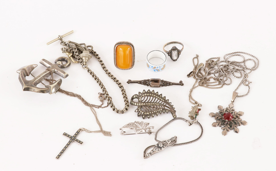 Parti smycken, mestadels silver