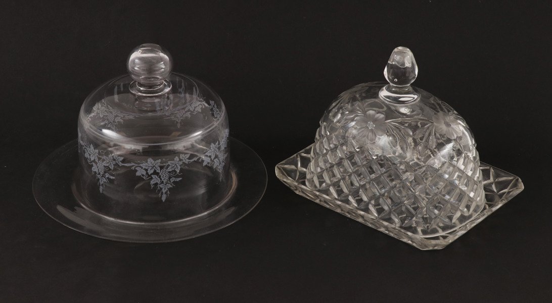 Ostkupor med underfat 2st, bl.a. omkring år 1900