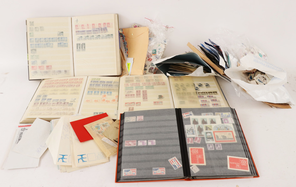 Parti frimärken, svenska samt utländska