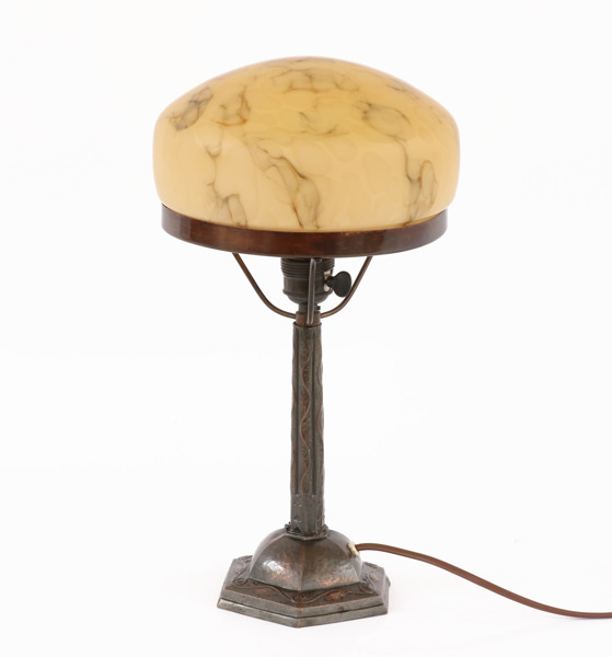 Bordslampa, 1900-talets första hälft