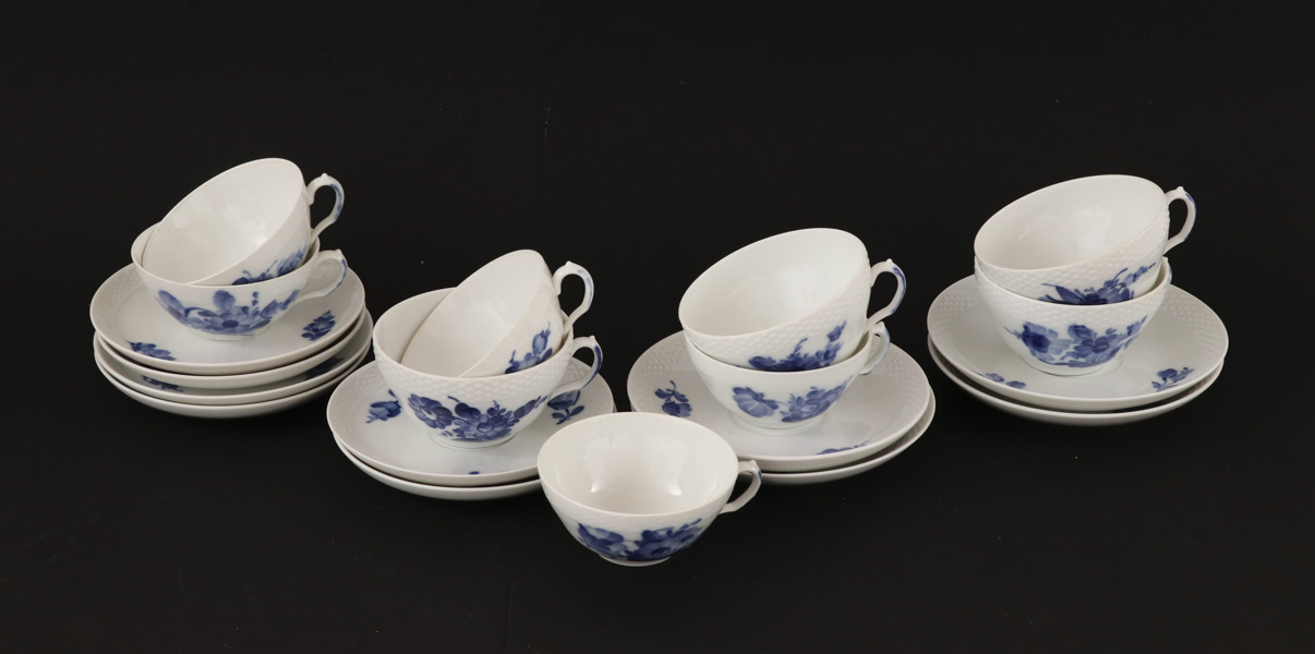 Te- och kaffeservisdelar, "Blå blomster", Royal Copenhagen