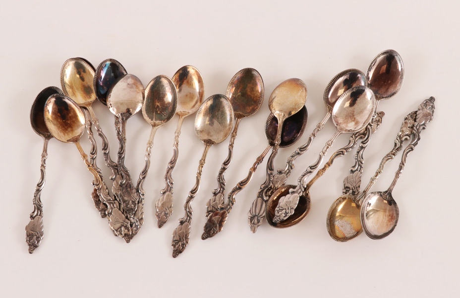 Moccaskedar 18st, silver, "Ulla Wiinblad"