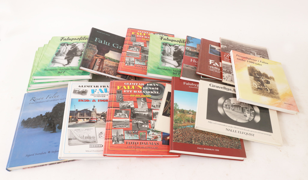 Parti böcker, rörande Falun