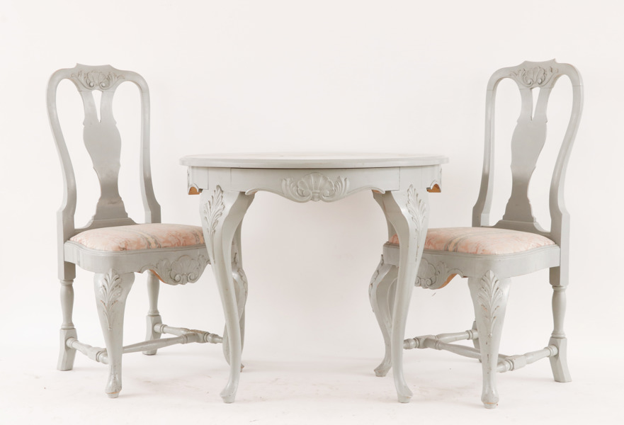 Stolar ett par samt bord, rokokostil, 1900-tal