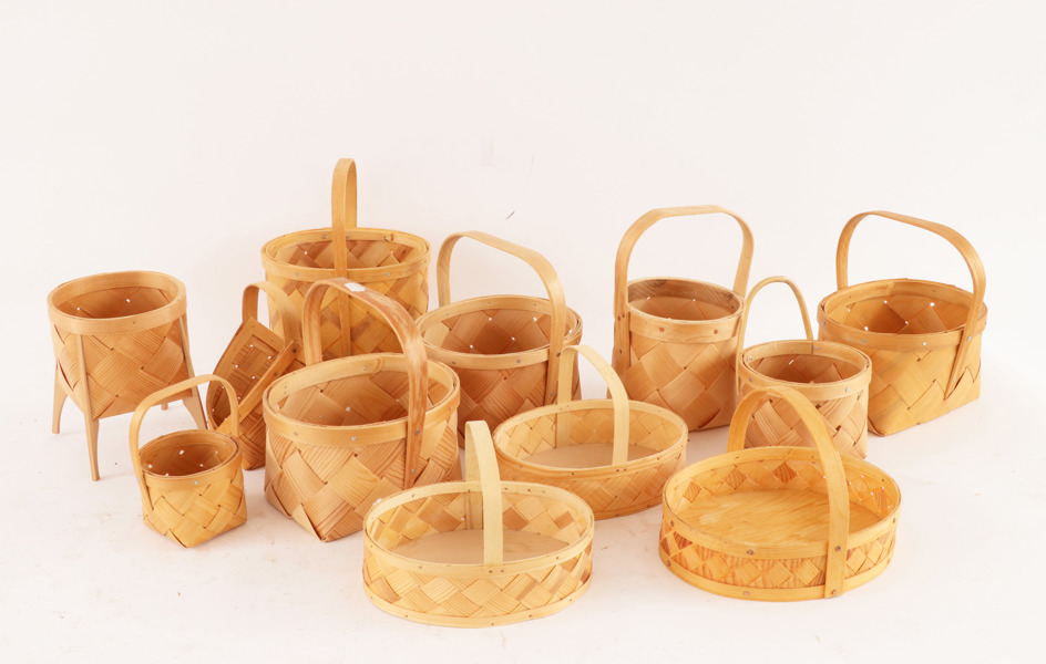 Korgar 12st, bl.a. Våmhus