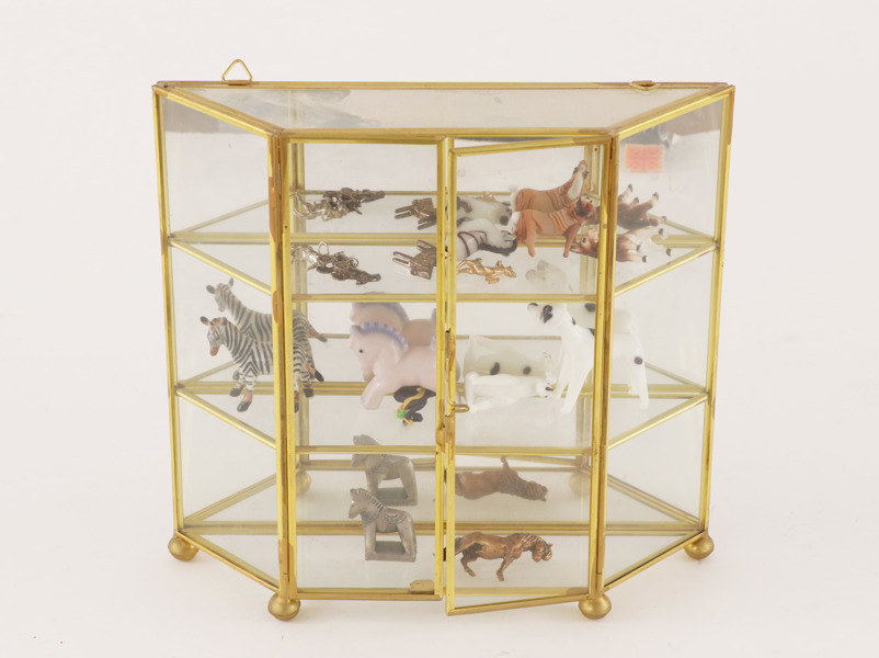 Bordsmonter med innehåll