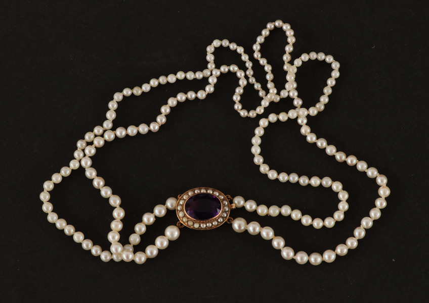 Pärlhalsband med lås i 14k