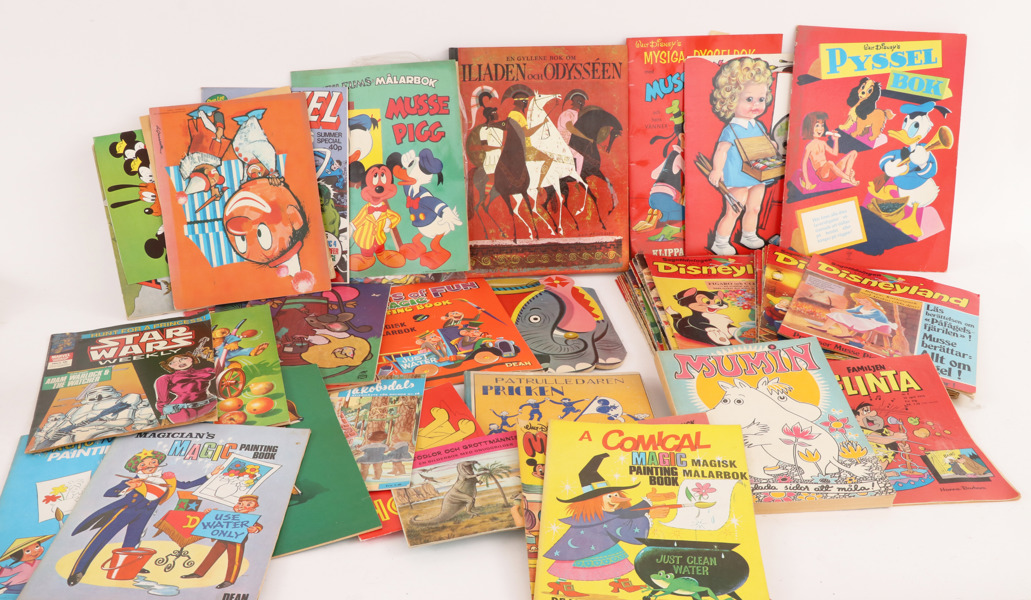 Parti äldre serietidningar och pysselböcker
