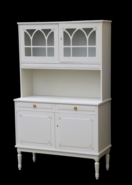 Vitrinskåp, gustaviansk stil, 1900-talets andra hälft