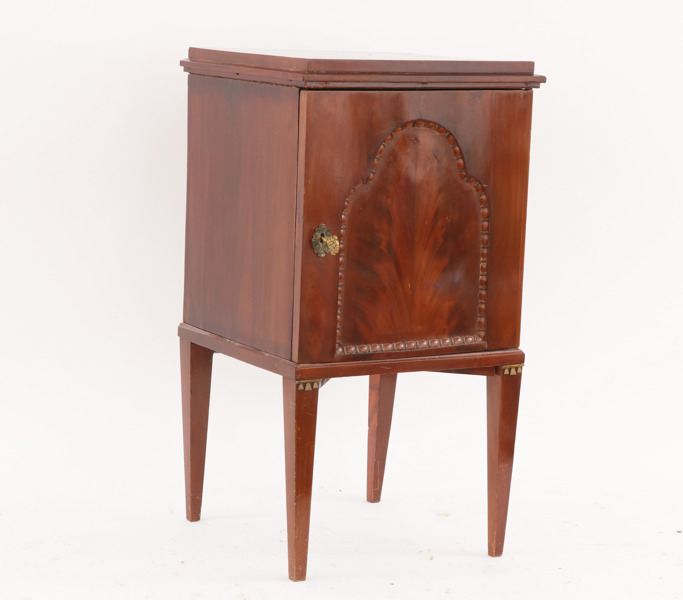 Skåp, gustaviansk stil, 1800-tal