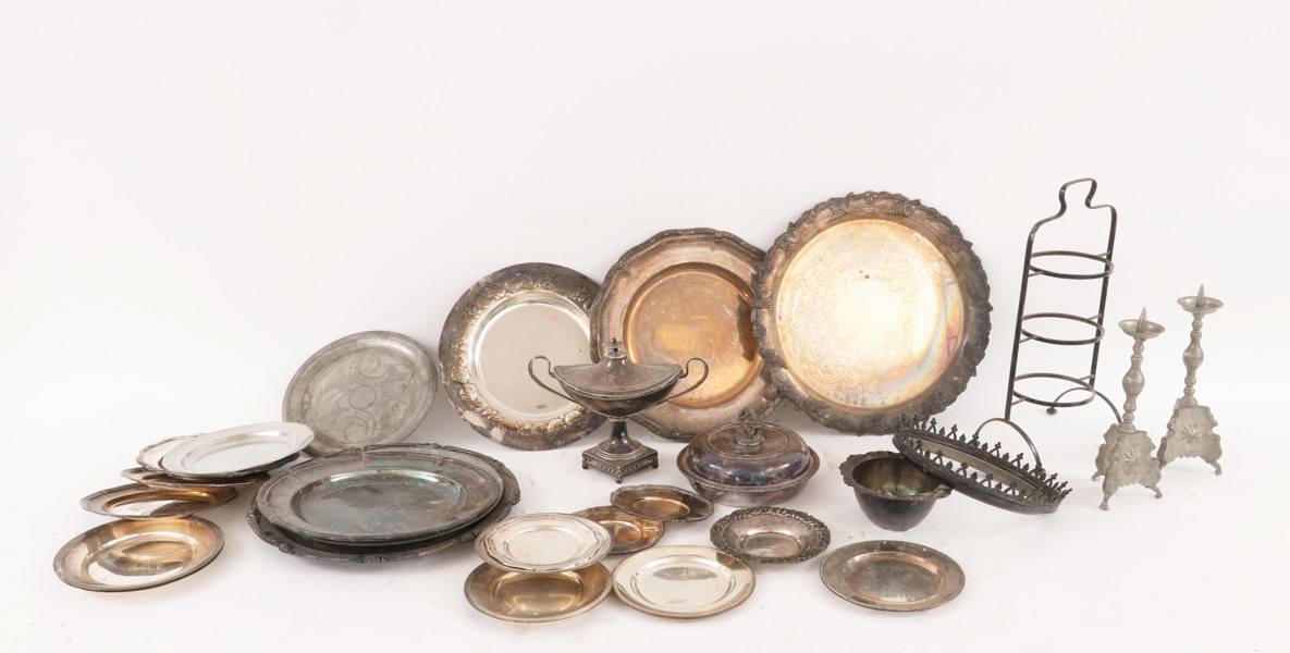 Parti nysilverföremål