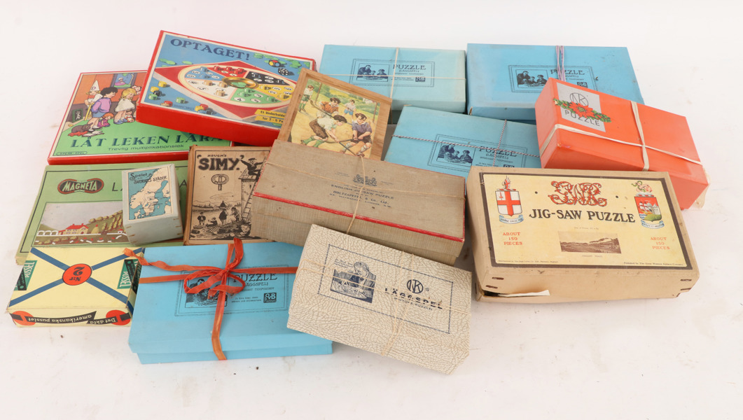 Parti äldre pussel och spel, 1900-talets mitt/första hälft